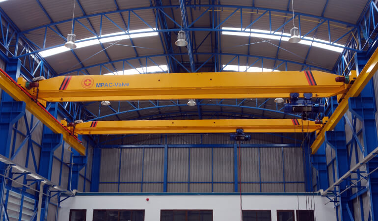 泰國(guó)客戶兩臺(tái)5噸和15噸單梁橋機(jī)項(xiàng)目